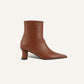 Pointed Curvy Boots Brown