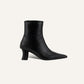 Pointed Curvy Boots Black