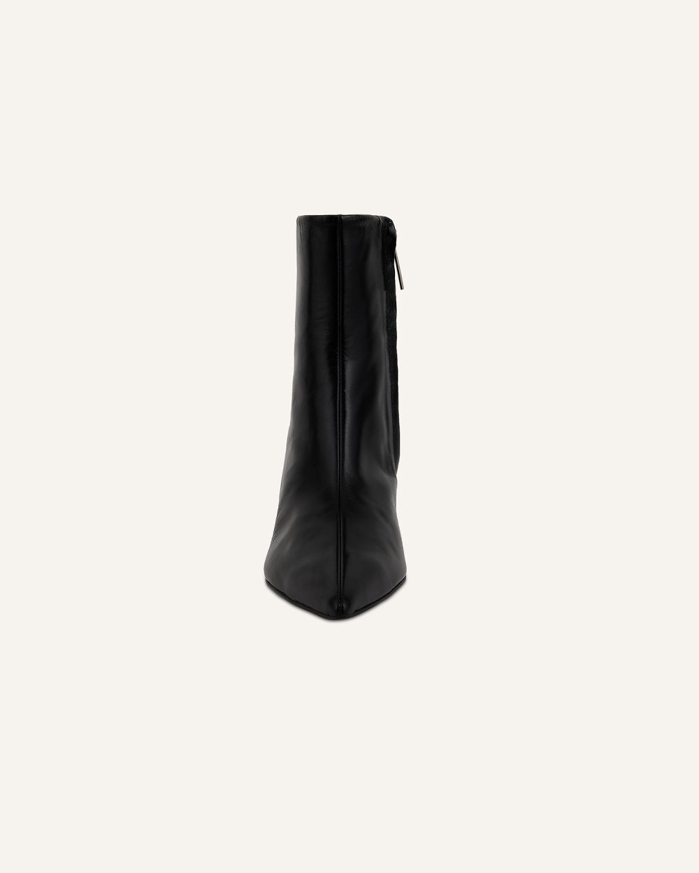 Pointed Curvy Boots Black